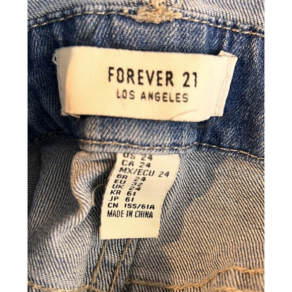 Forever 21 Overalls Women's 24 Light Wash Pants Denim Distressed Skinny Outdoors - Picture 2 of 9